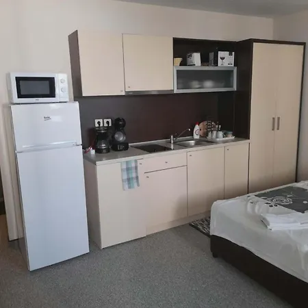 Private In Berlin Golden Sands Apartman