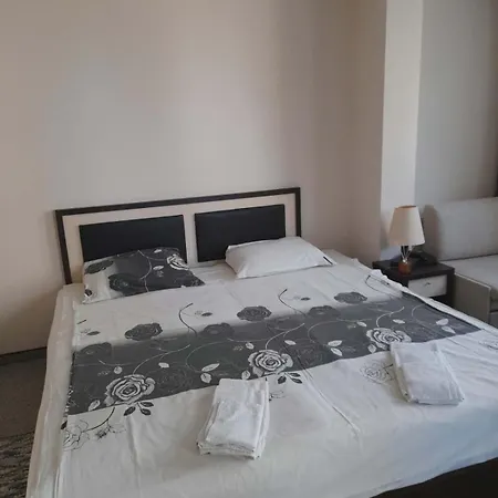 Private In Berlin Golden Sands * Várna